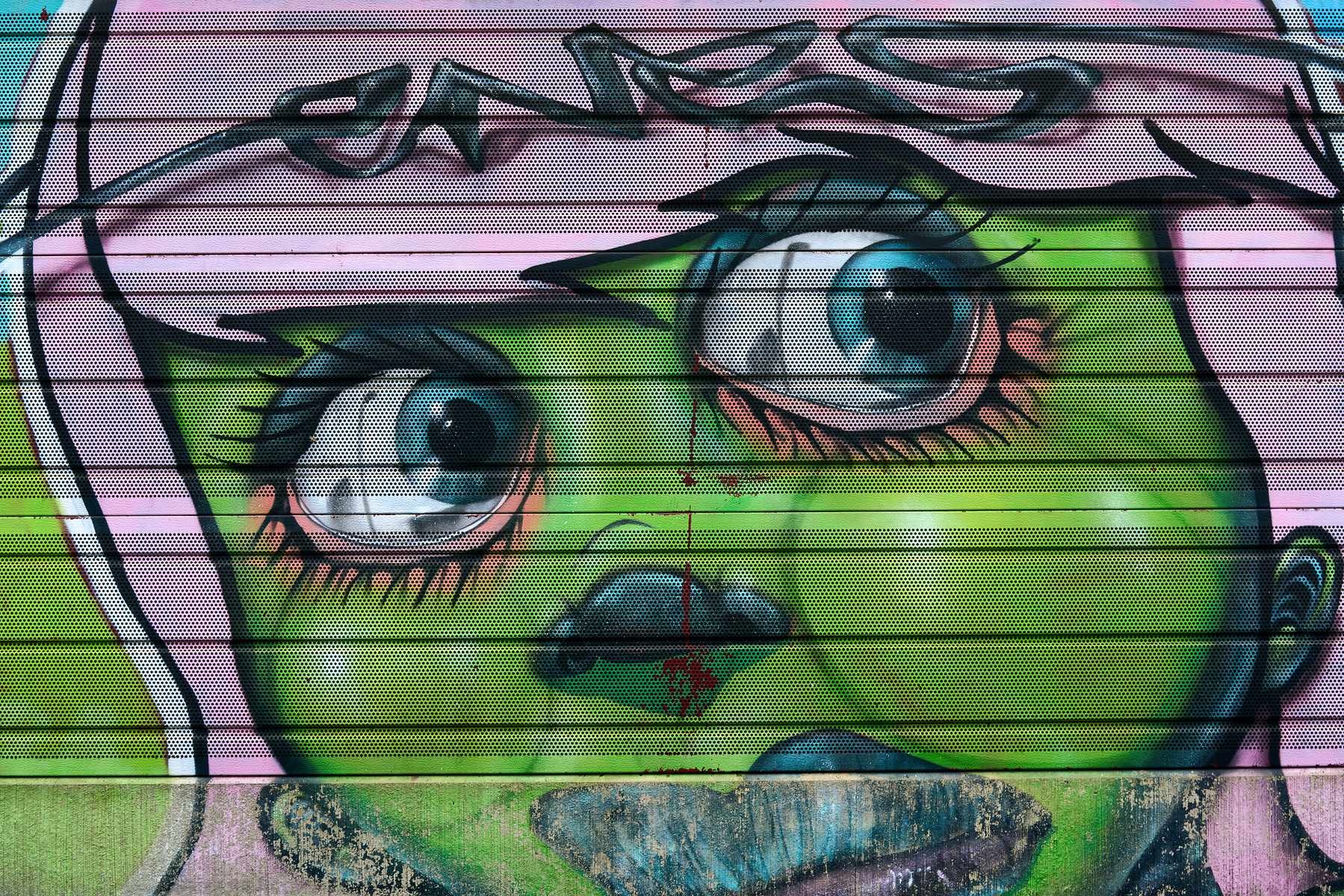 Graffitis an der Schallschutzwand der Bleiberger Straße in Aachen (Aufnahmedatum: Dezember 2020)